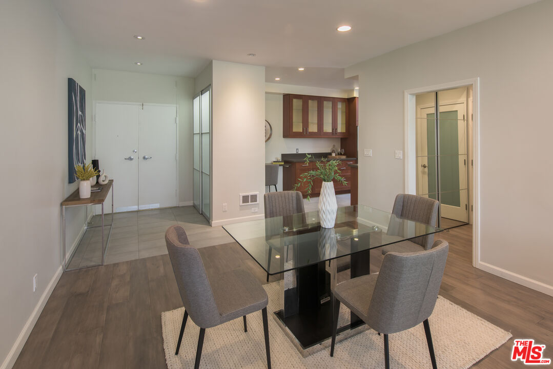Pacific Palisades, CA, 90272