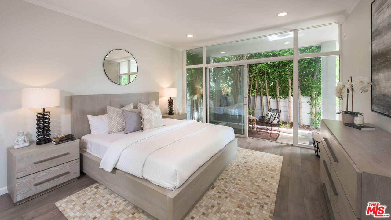 Pacific Palisades, CA, 90272