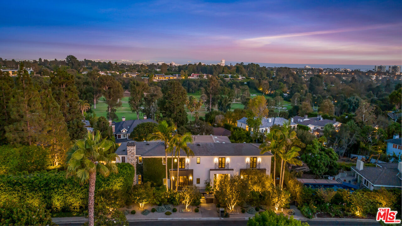 Pacific Palisades, CA, 90272
