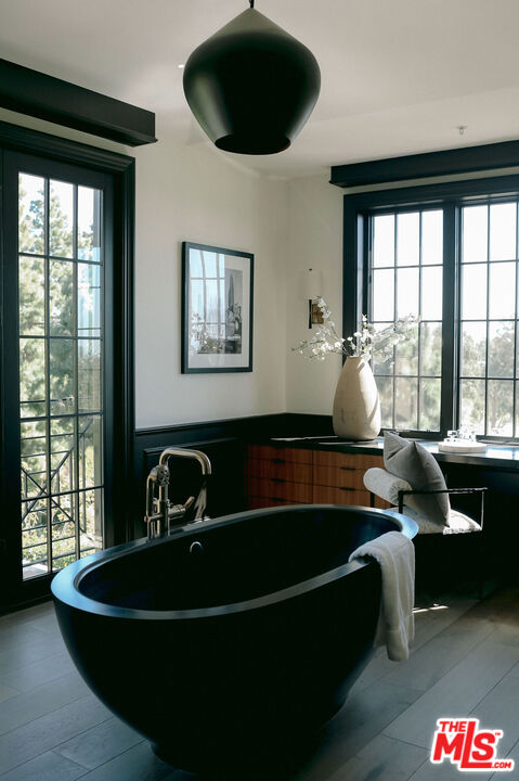 Pacific Palisades, CA, 90272