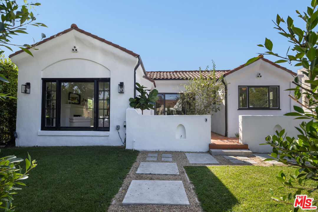 Los Angeles, CA, 90048