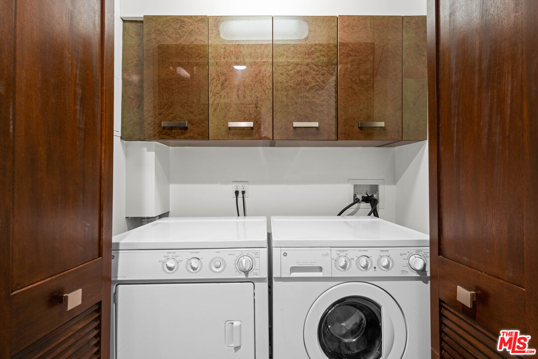 447 N Doheny Dr Unit: 303