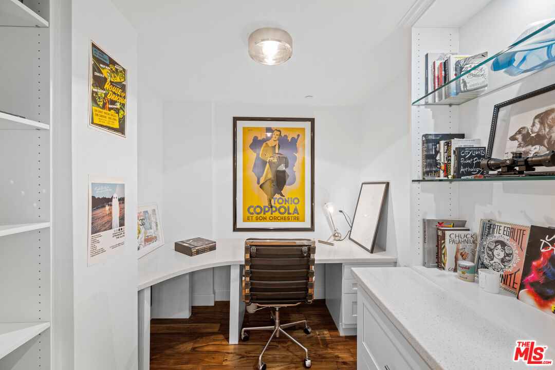 447 N Doheny Dr Unit: 303
