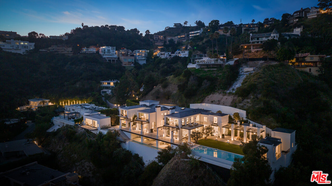 Los Angeles, CA, 90069