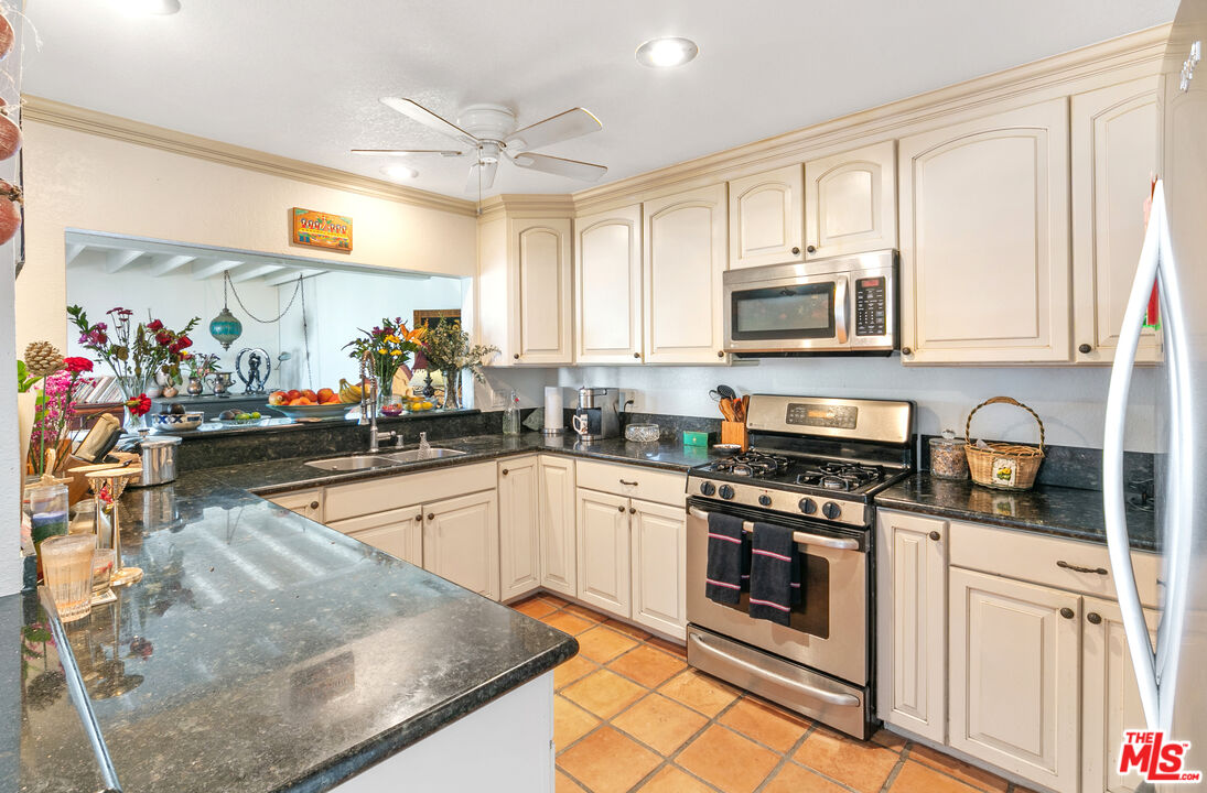 29221 Heathercliff Rd Unit: 6