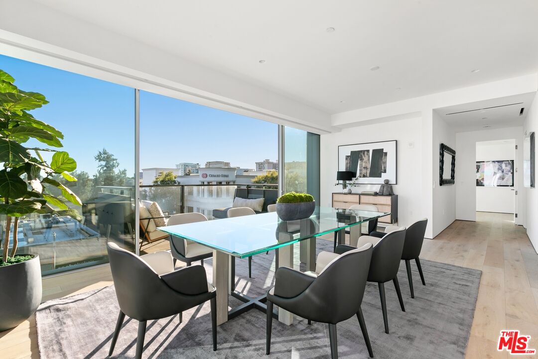 8899 Beverly Blvd Unit: 5D