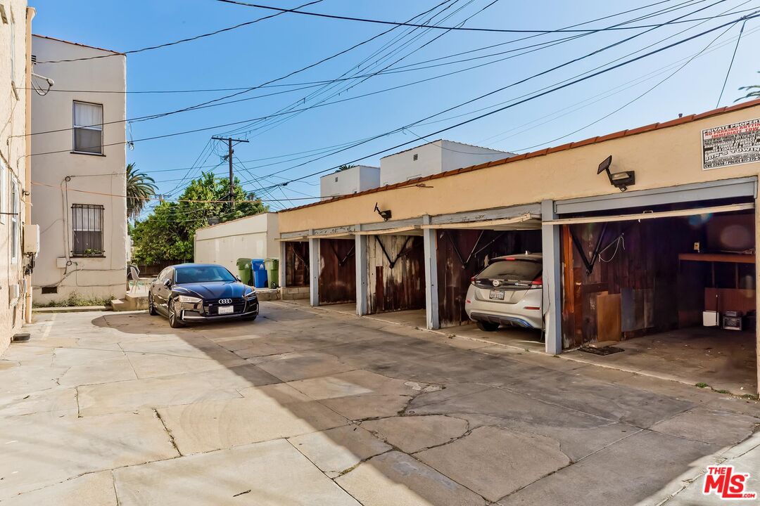 435 N Ogden Dr