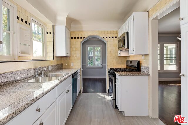 356 N Doheny Dr Unit: 358