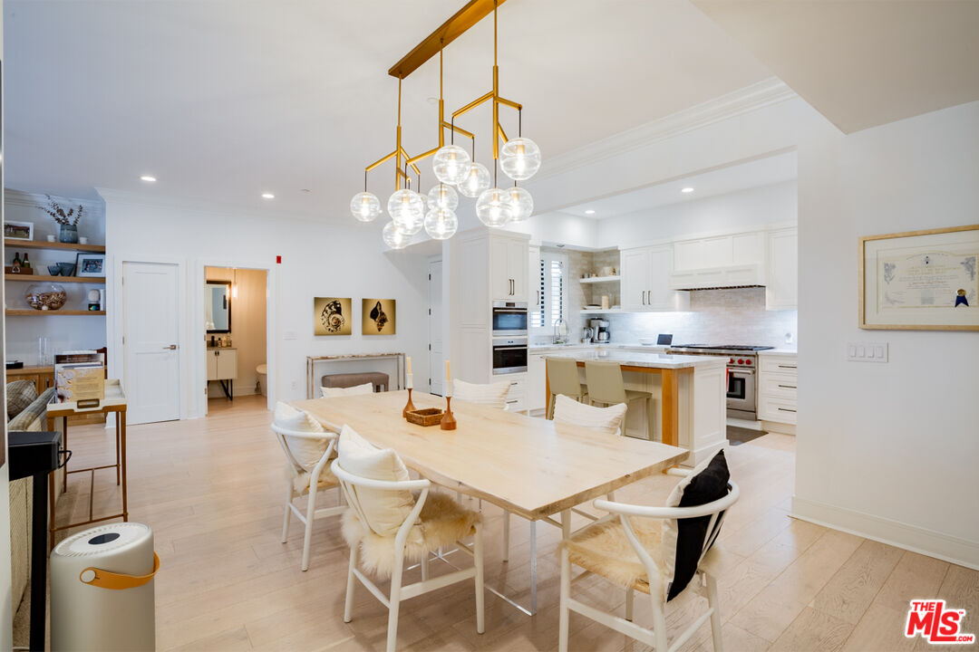 Pacific Palisades, CA, 90272