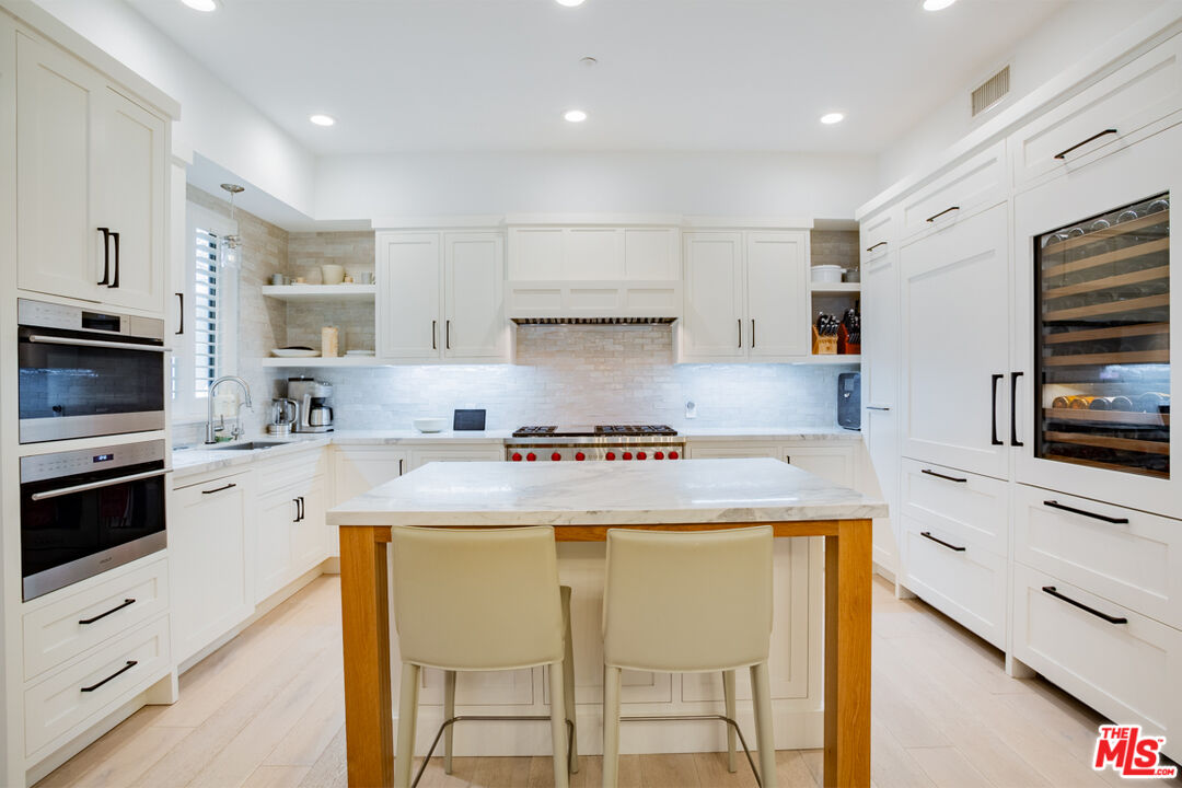 Pacific Palisades, CA, 90272