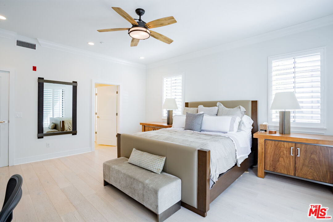 Pacific Palisades, CA, 90272