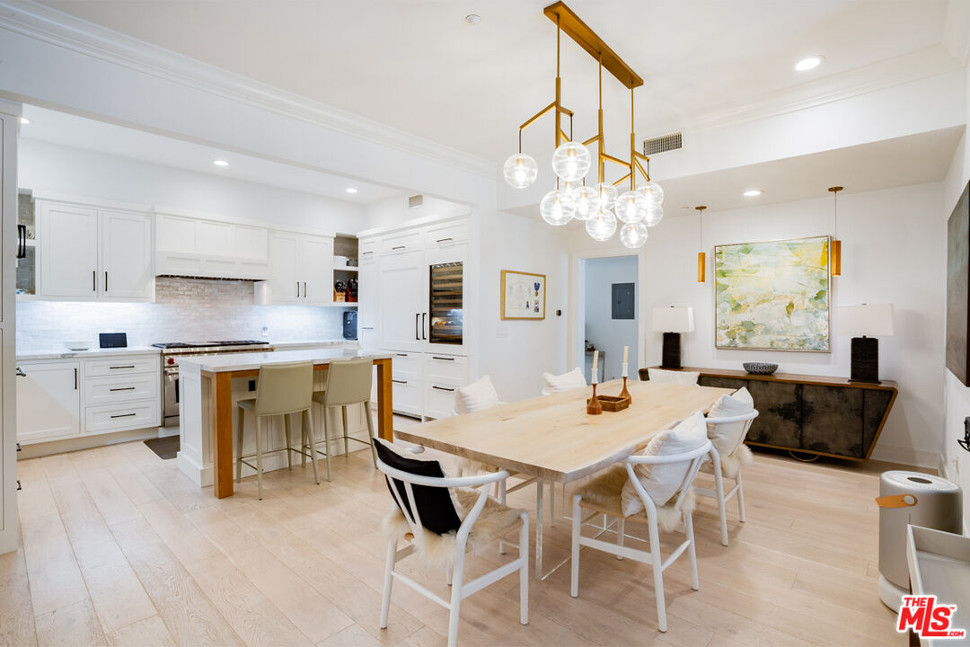 Pacific Palisades, CA, 90272