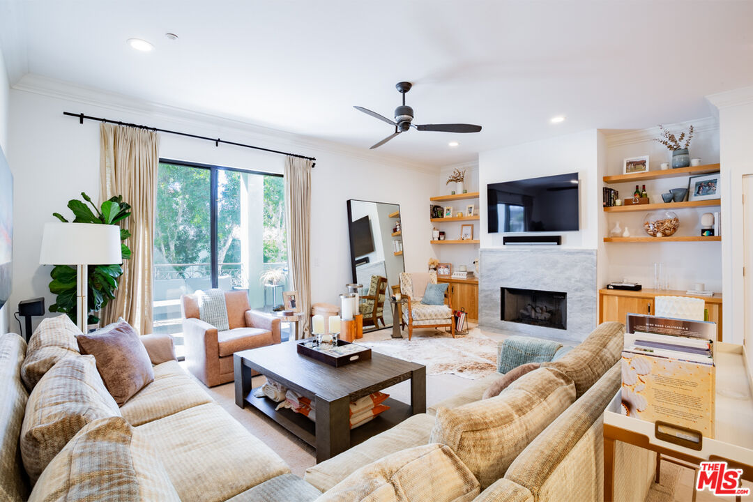 Pacific Palisades, CA, 90272