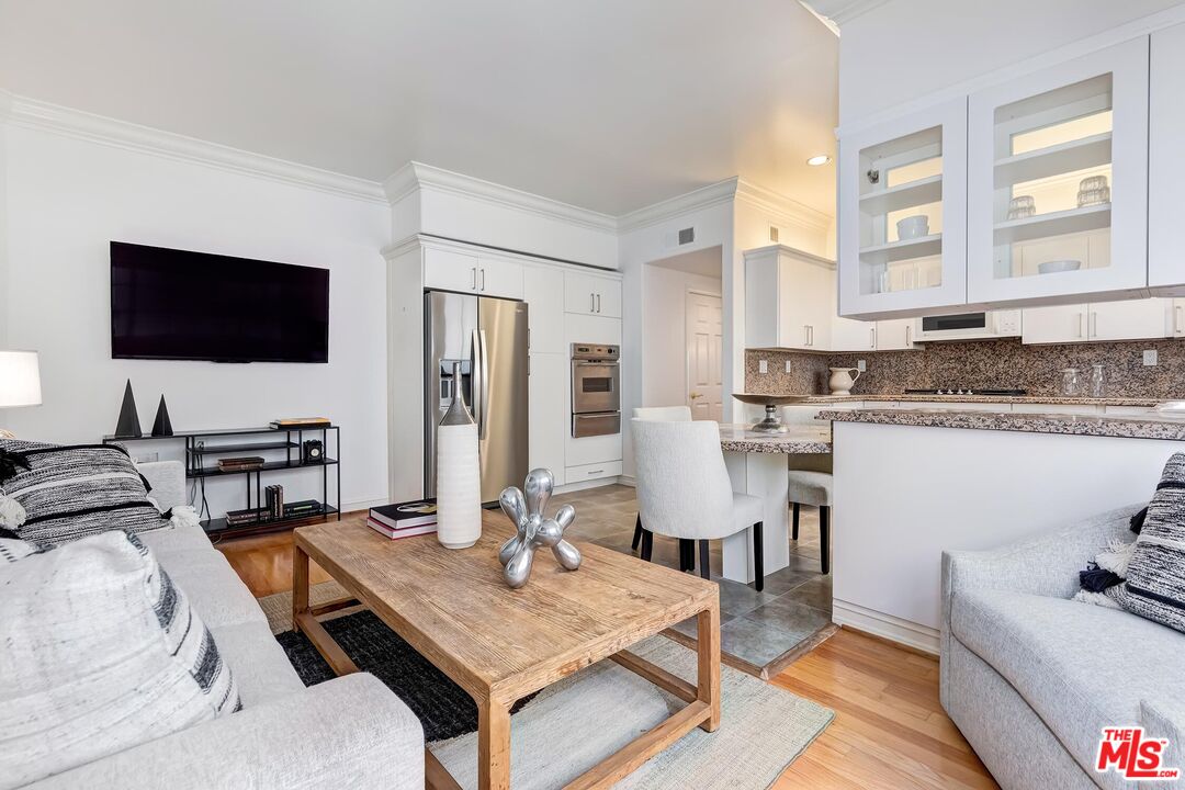 1911 Manning Ave Unit: 1
