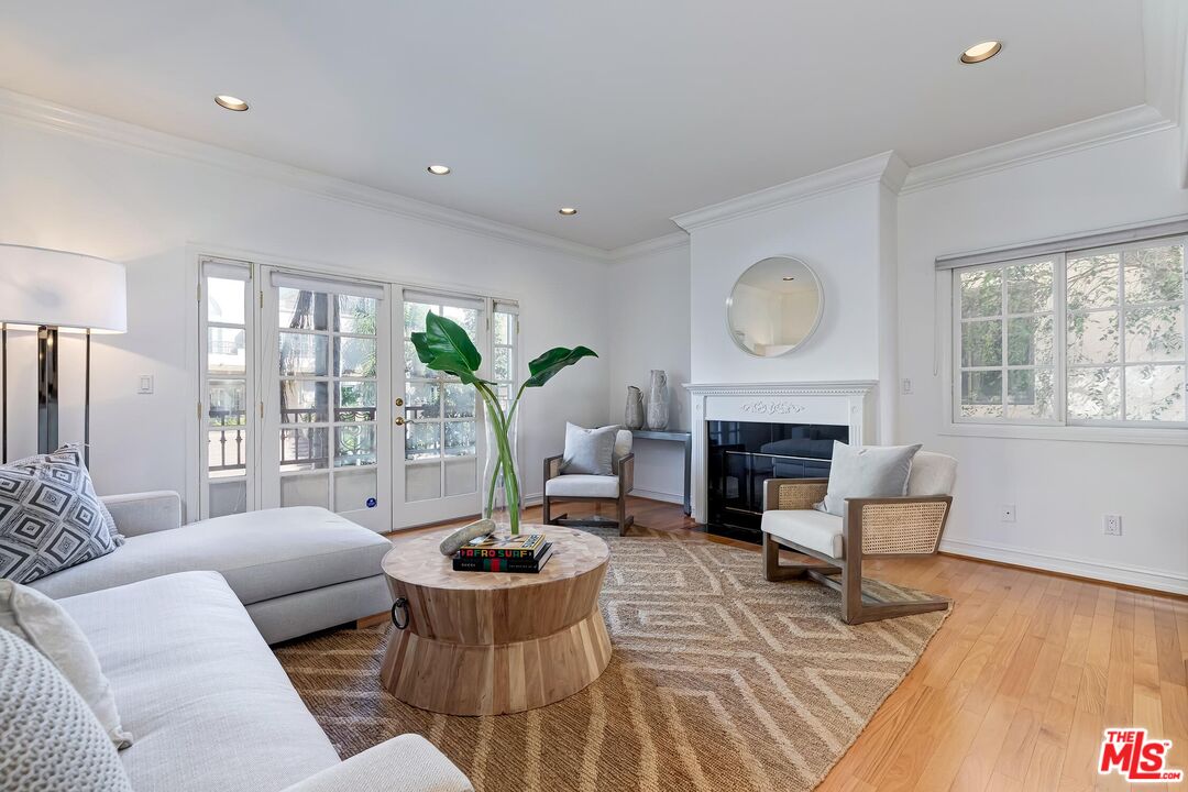 1911 Manning Ave Unit: 1