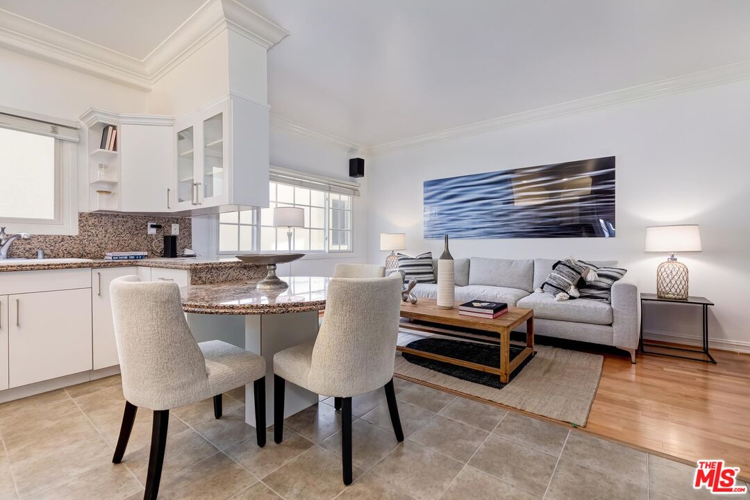 1911 Manning Ave Unit: 1