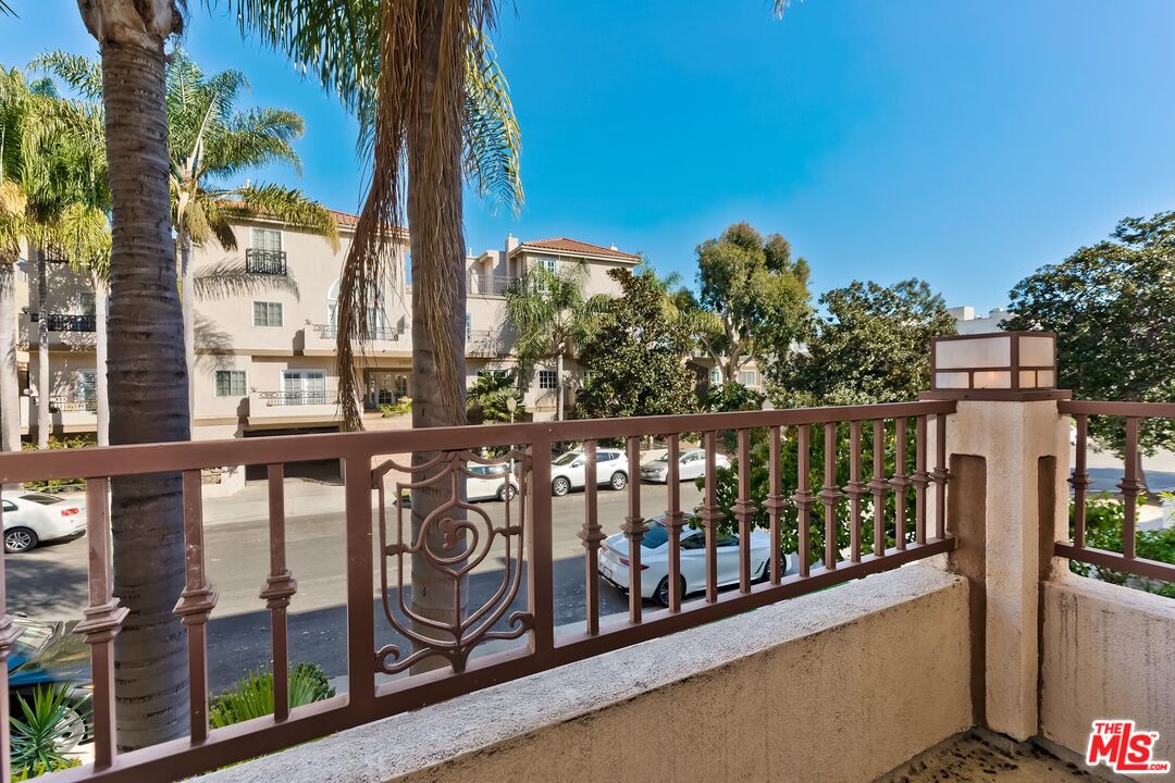 1911 Manning Ave Unit: 1