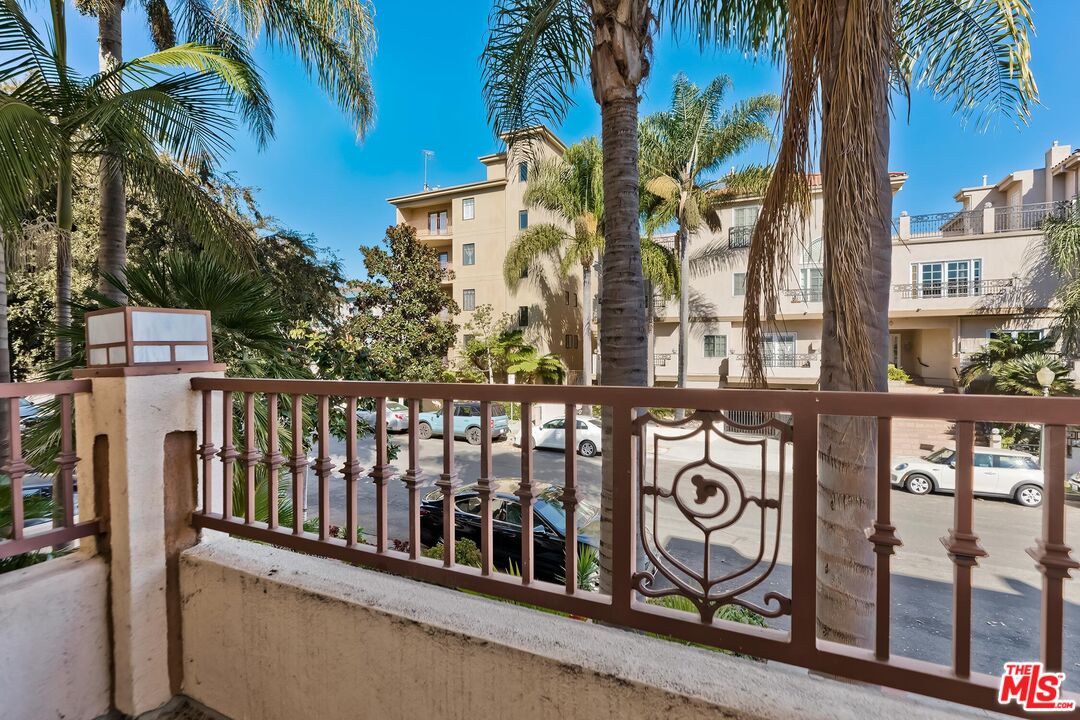 1911 Manning Ave Unit: 1
