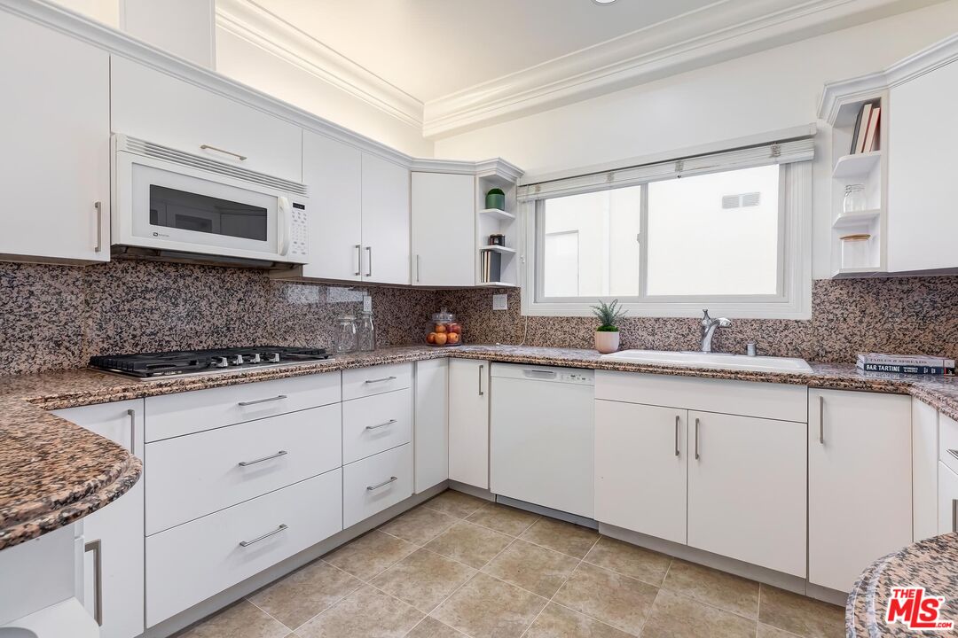 1911 Manning Ave Unit: 1