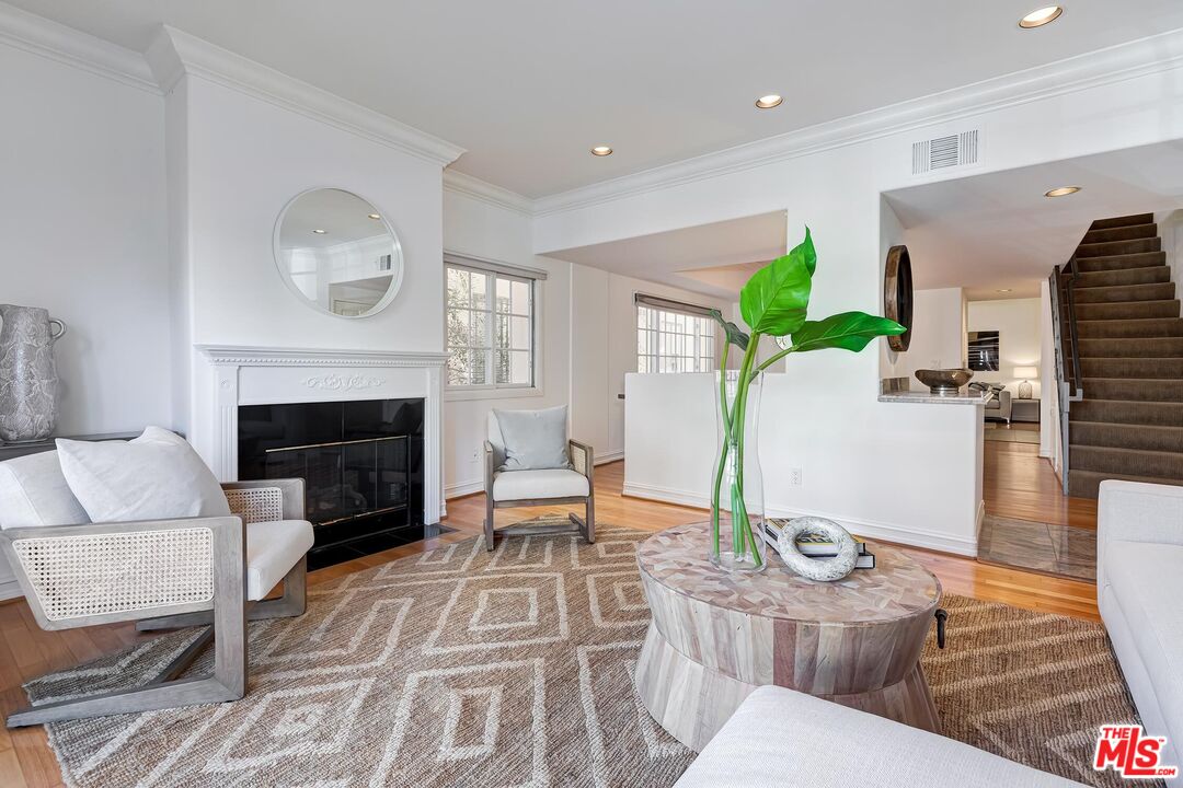 1911 Manning Ave Unit: 1