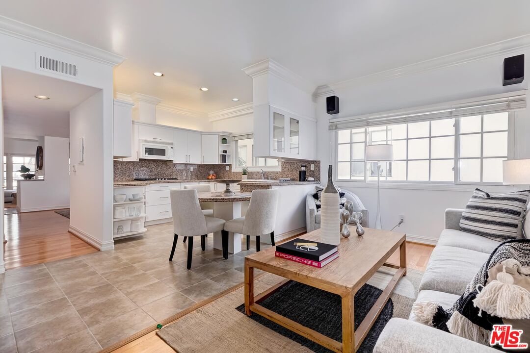 1911 Manning Ave Unit: 1