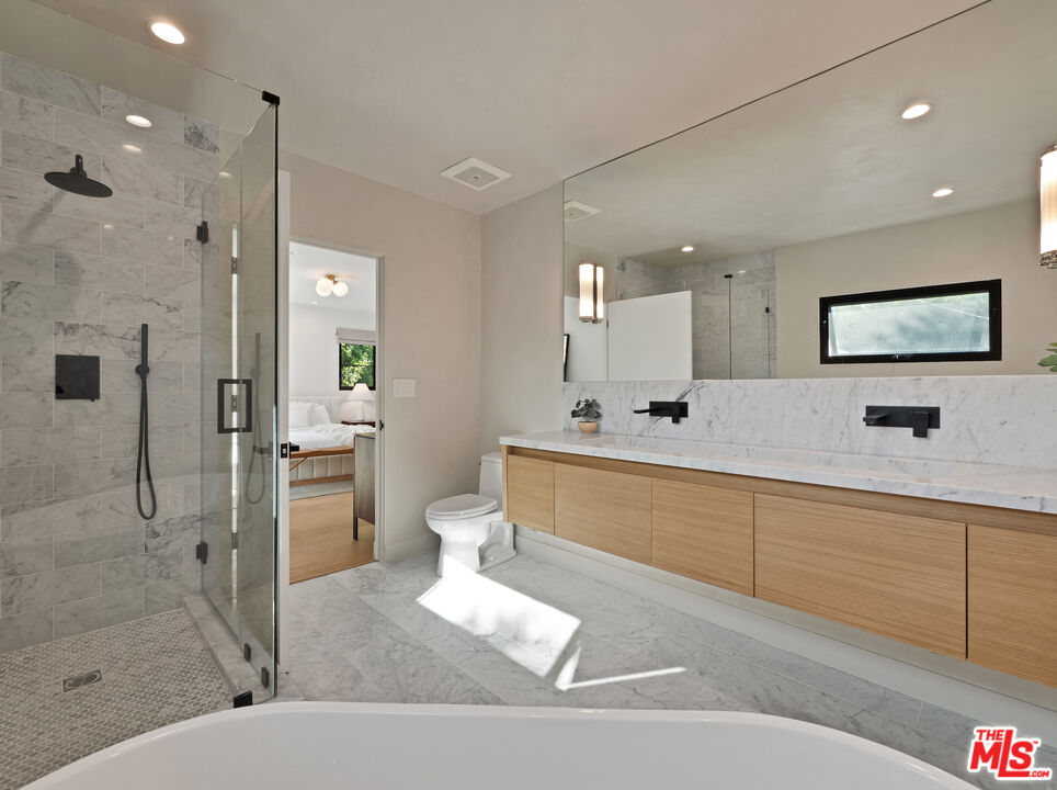 343 N ALFRED ST