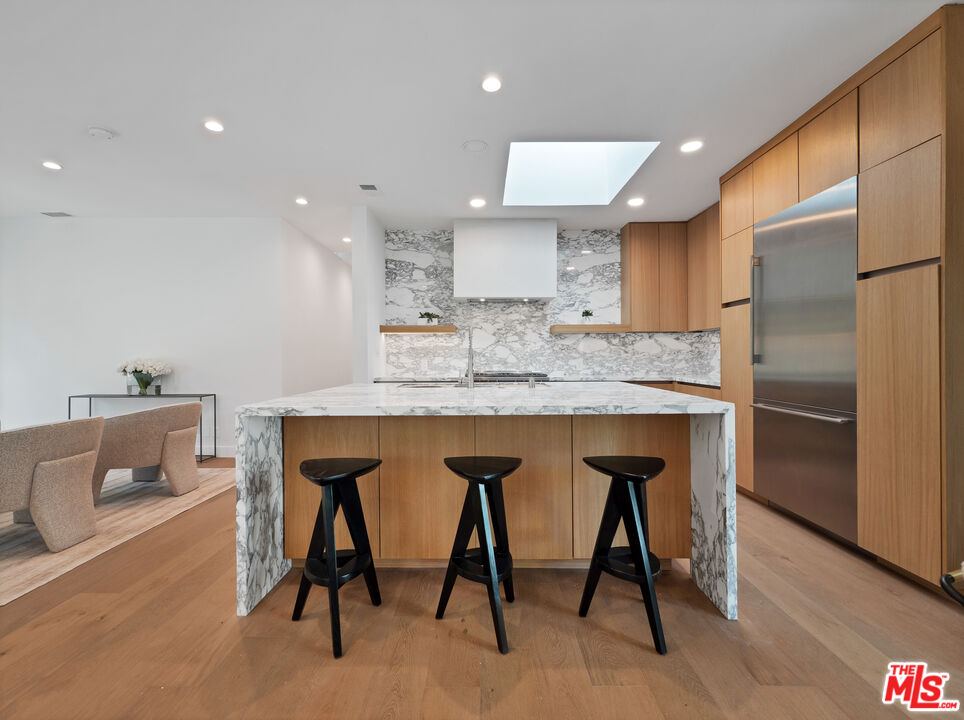 343 N ALFRED ST