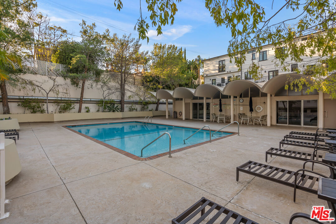 1333 S Beverly Glen Blvd Unit: 906