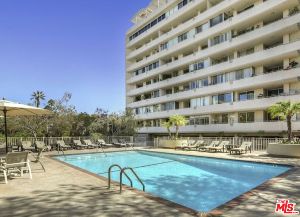 1333 S Beverly Glen Blvd Unit: 906