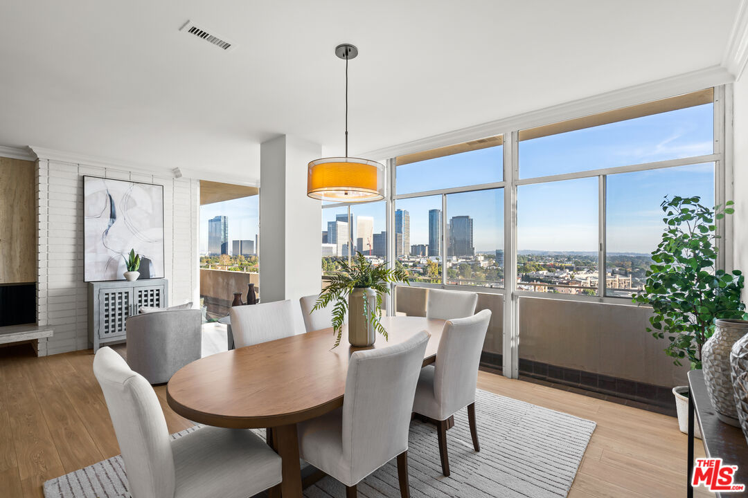 1333 S Beverly Glen Blvd Unit: 906