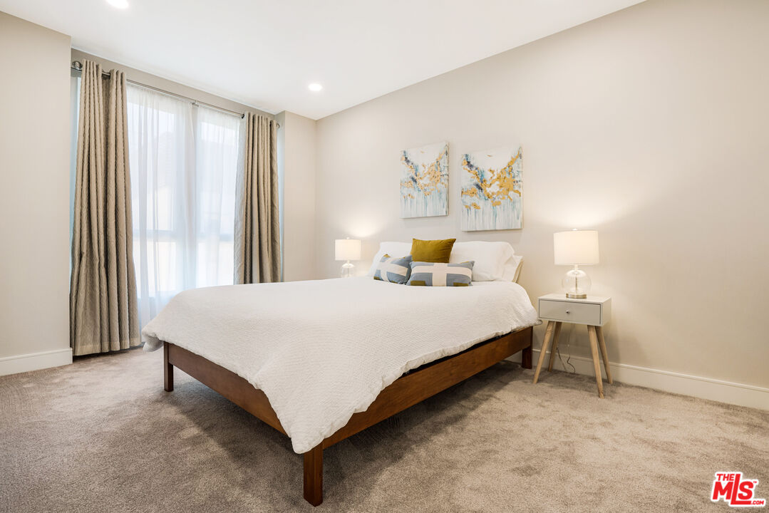 6030 Seabluff Dr Unit: 405