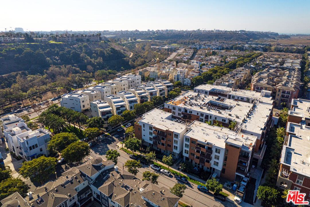 6030 Seabluff Dr Unit: 405