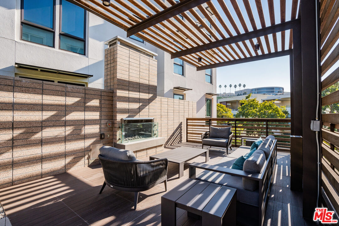 6030 Seabluff Dr Unit: 405