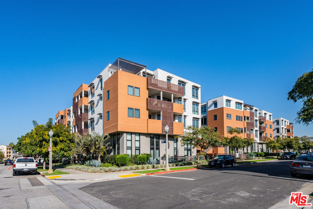 6030 Seabluff Dr Unit: 405