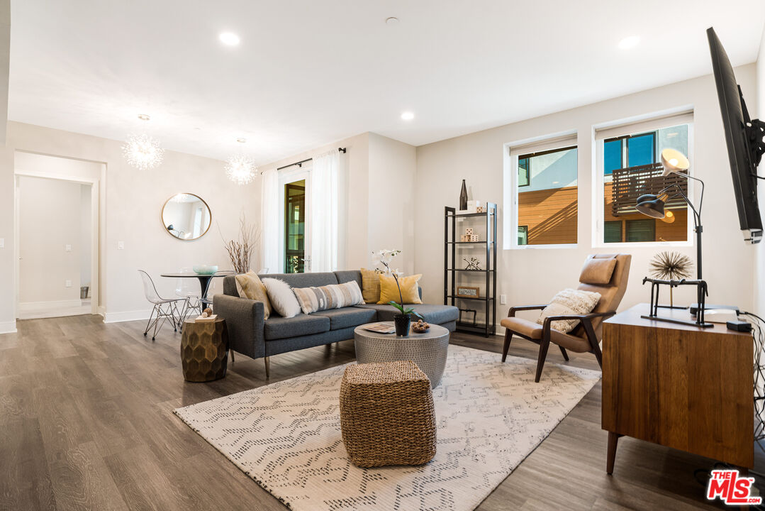 6030 Seabluff Dr Unit: 405