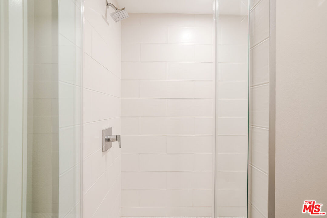 6030 Seabluff Dr Unit: 405
