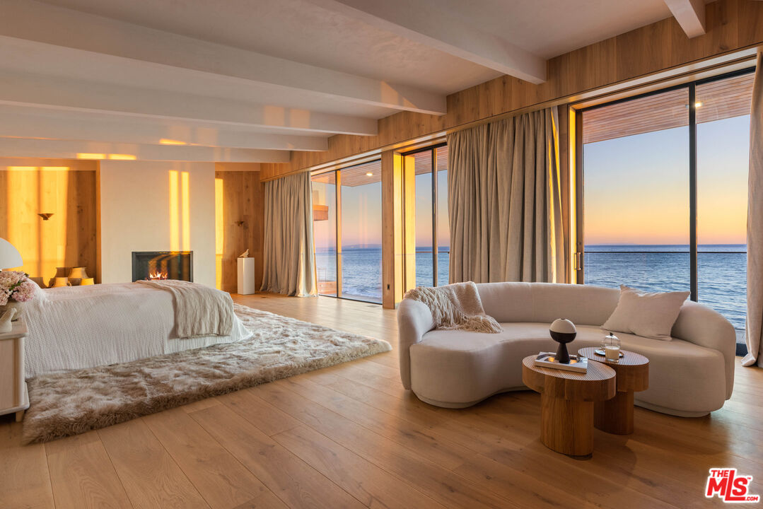 22160 Pacific Coast Hwy