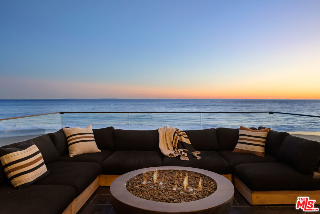 22160 Pacific Coast Hwy