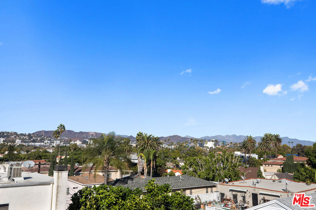 Los Angeles, CA, 90036