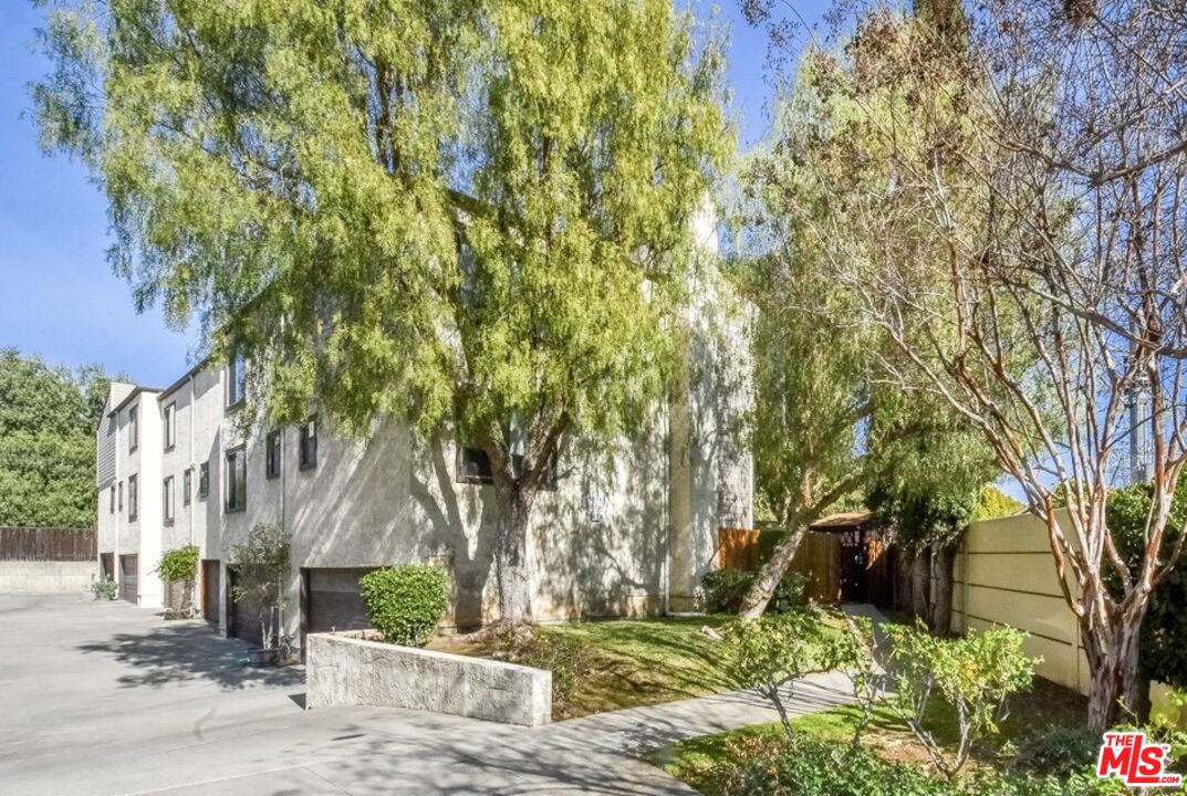 1114 Magnolia St Unit: D