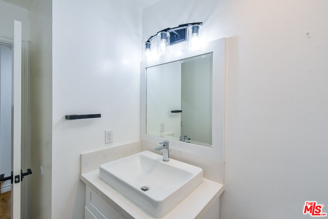 1114 Magnolia St Unit: D