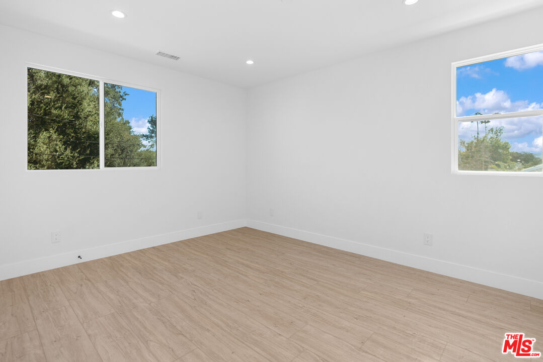 15224 W Holyland Dr