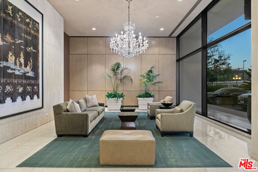 2222 Avenue Of The Stars Unit: 801E