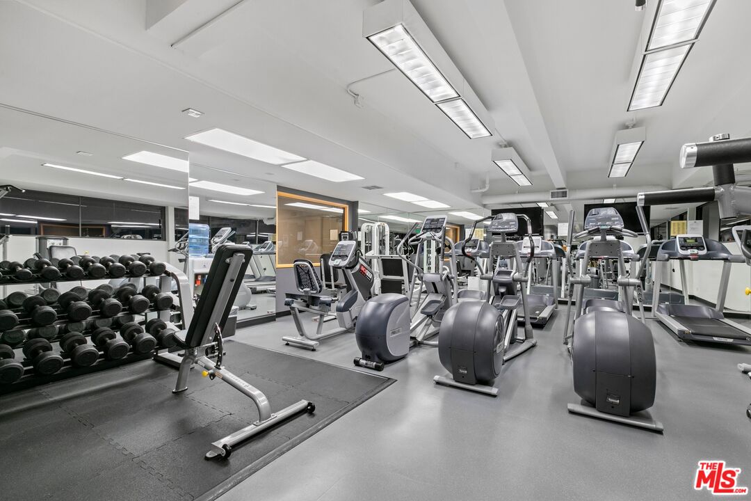2222 Avenue Of The Stars Unit: 801E
