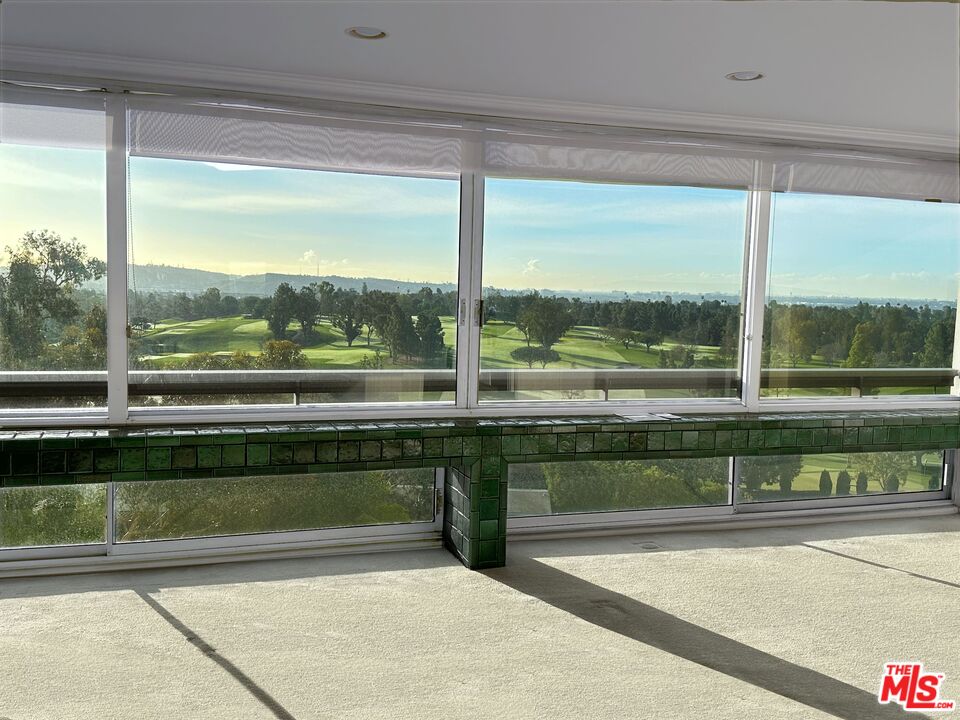 2222 Avenue Of The Stars Unit: 801E