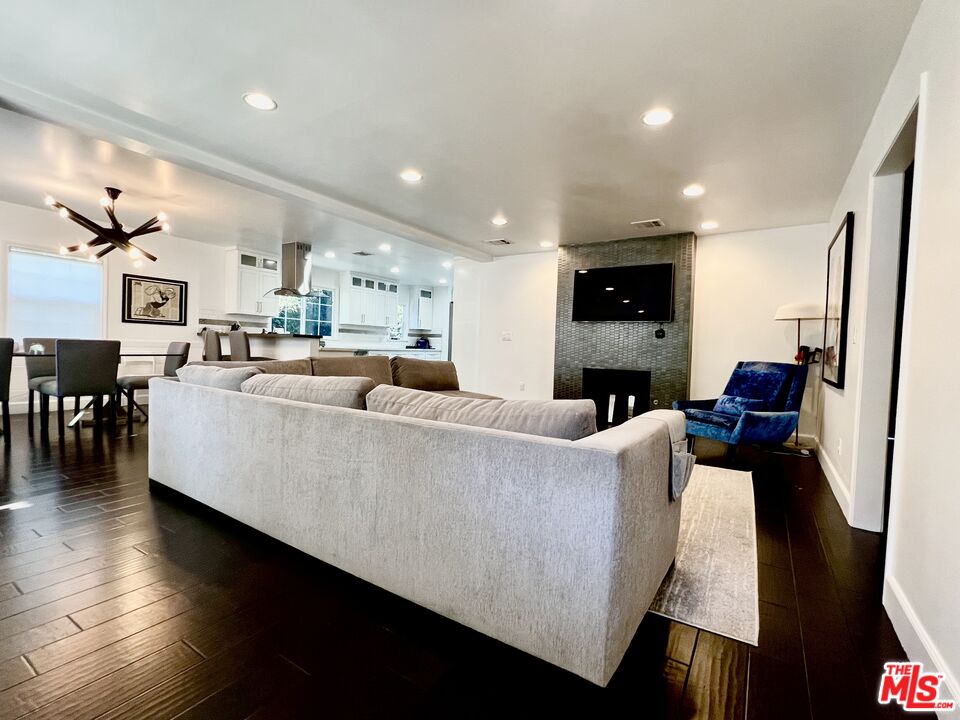 12417 Laurel Terrace Dr