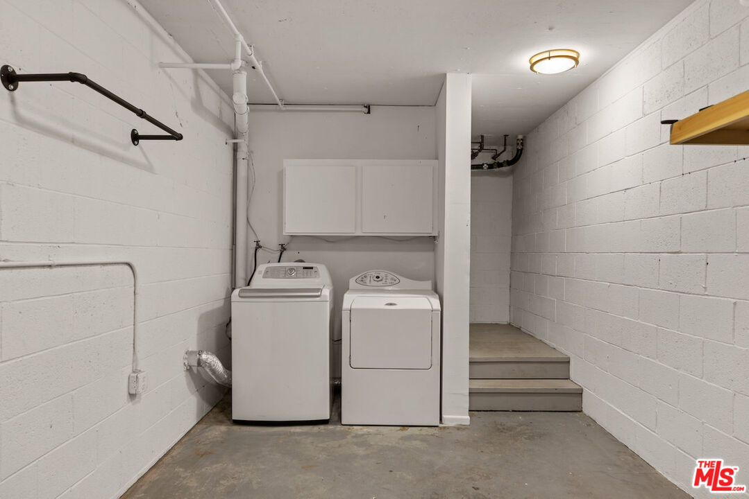 5255 Zelzah Ave Unit: 110