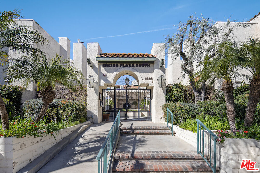 5255 Zelzah Ave Unit: 110