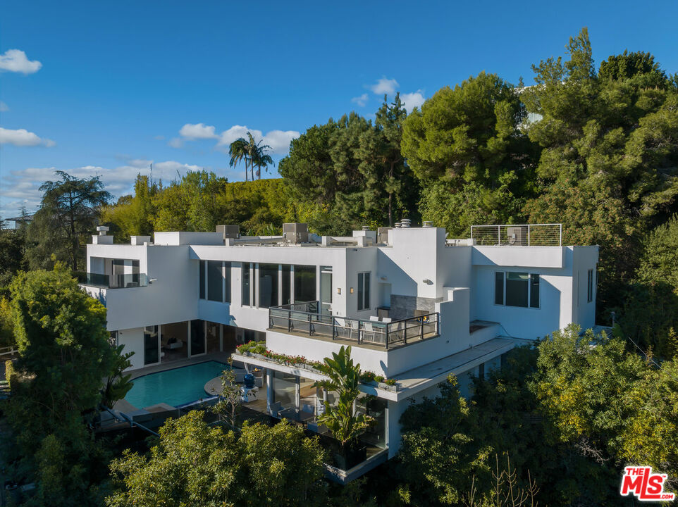 1250 ANGELO DR