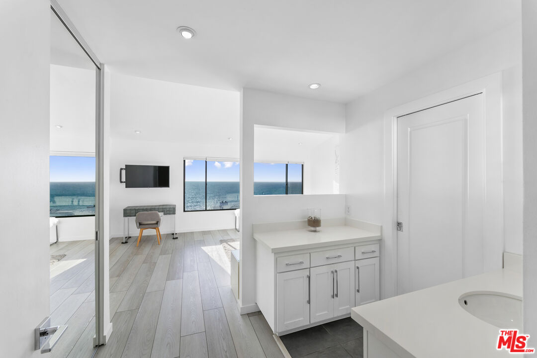 Malibu, CA, 90265